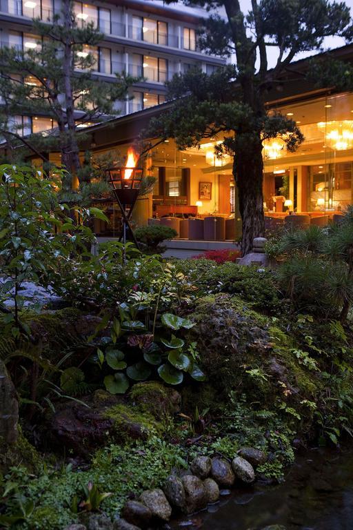 Hotel Kasenkyo Izutsuya Shin'onsen Exterior foto