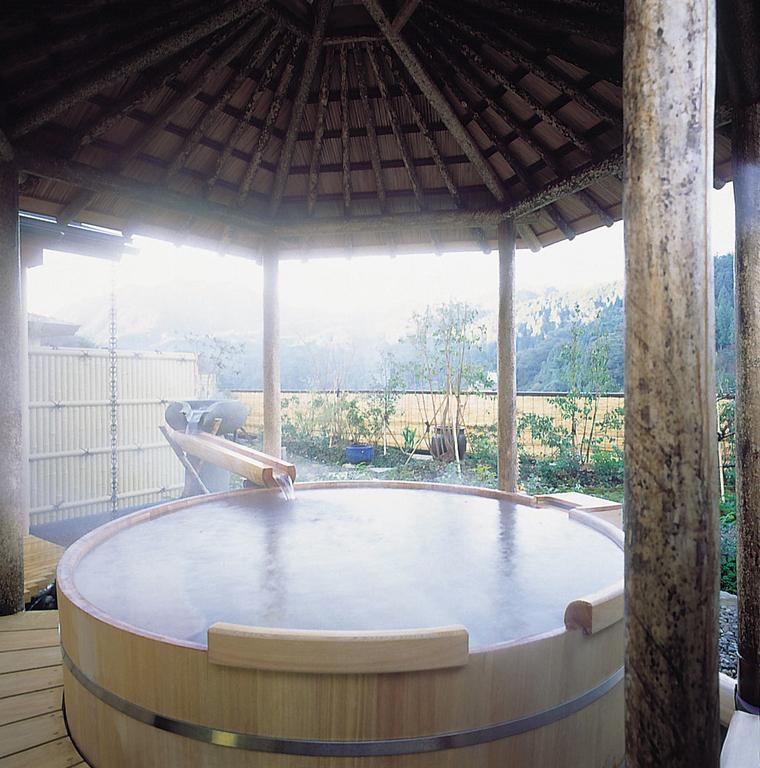 Hotel Kasenkyo Izutsuya Shin'onsen Exterior foto