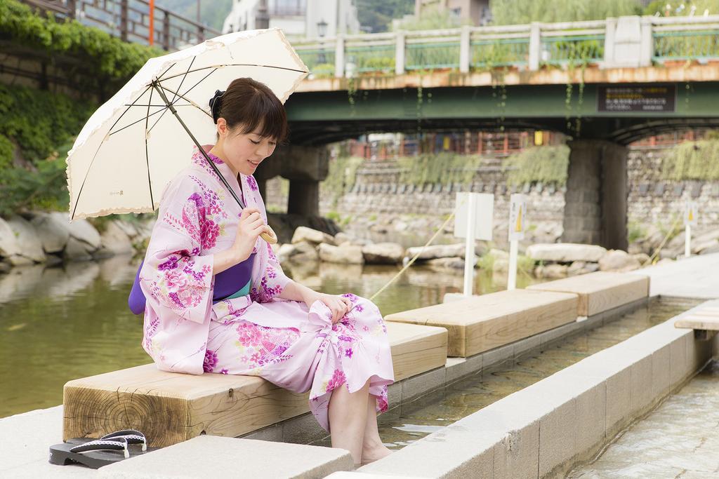 Hotel Kasenkyo Izutsuya Shin'onsen Exterior foto